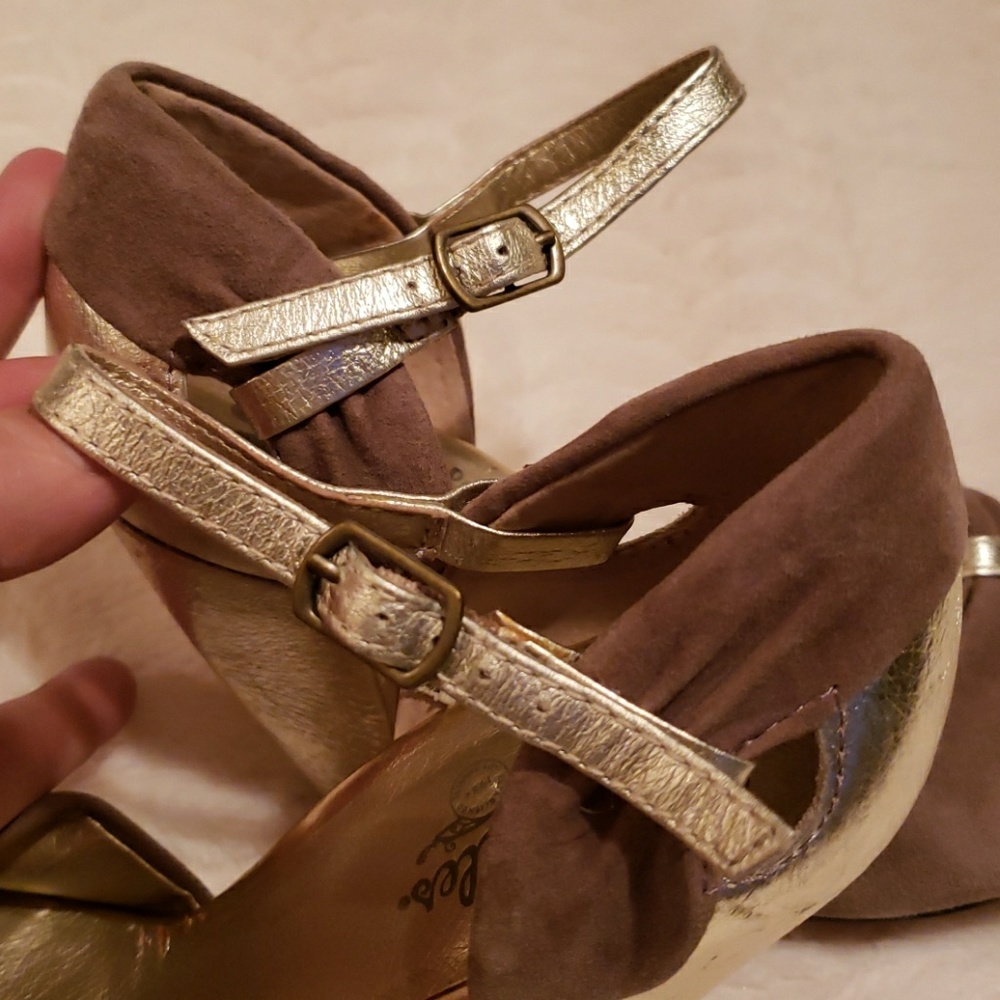 Seychelles metallic & taupe heels - Picture 3 of 6